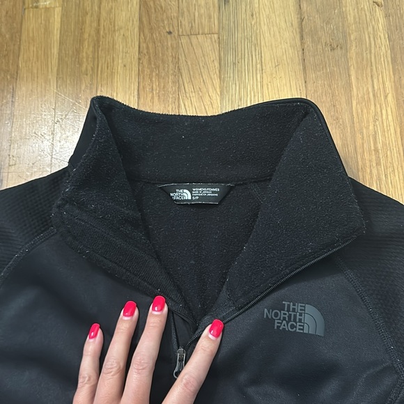 North Face | Women’s black fitted zip up jacket - Picture 5 of 16